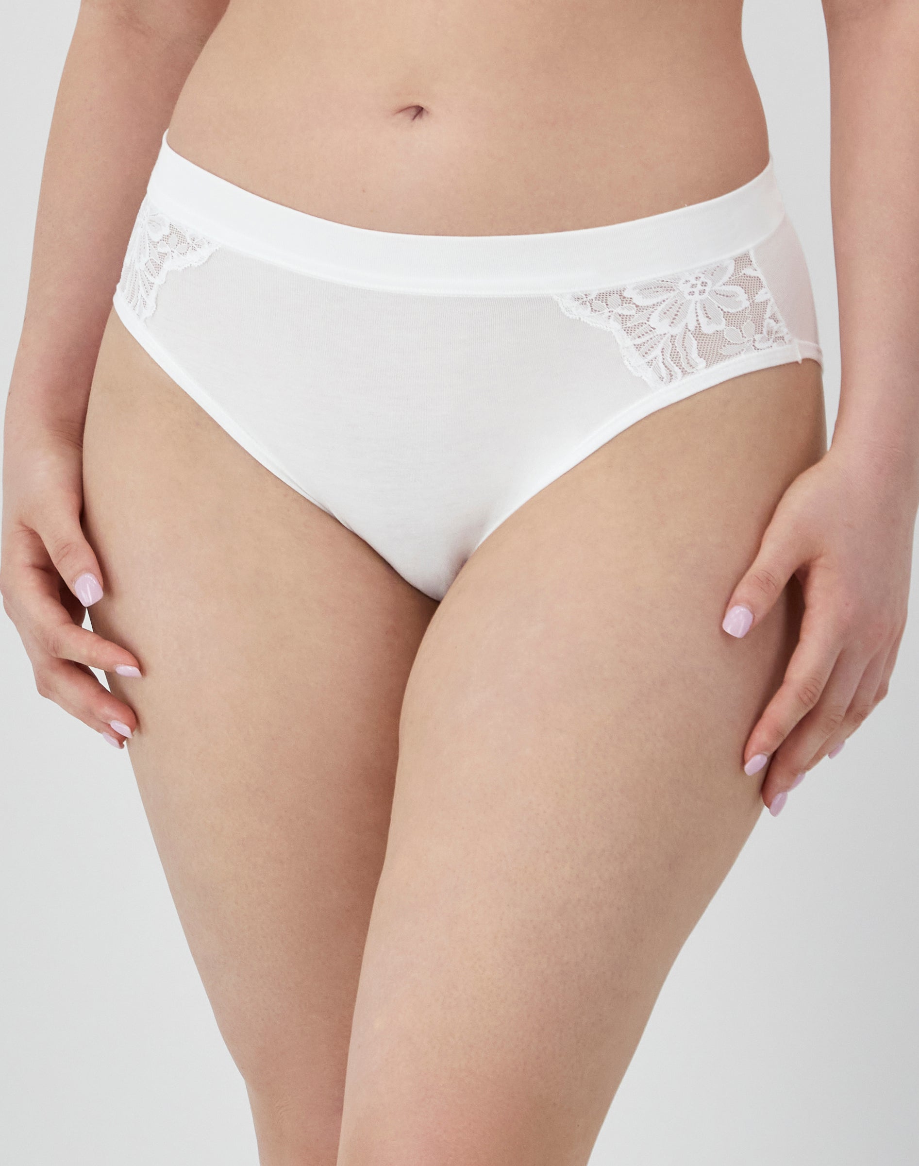 Bali Breathe Lace Hi-Cut White L Women's